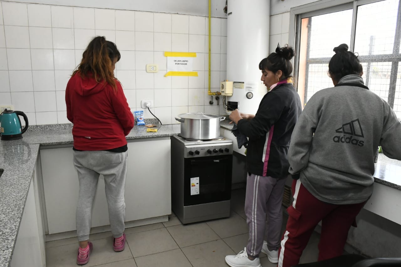Amplio operativo de asistencia a vecinos afectados por el temporal del fin de semana