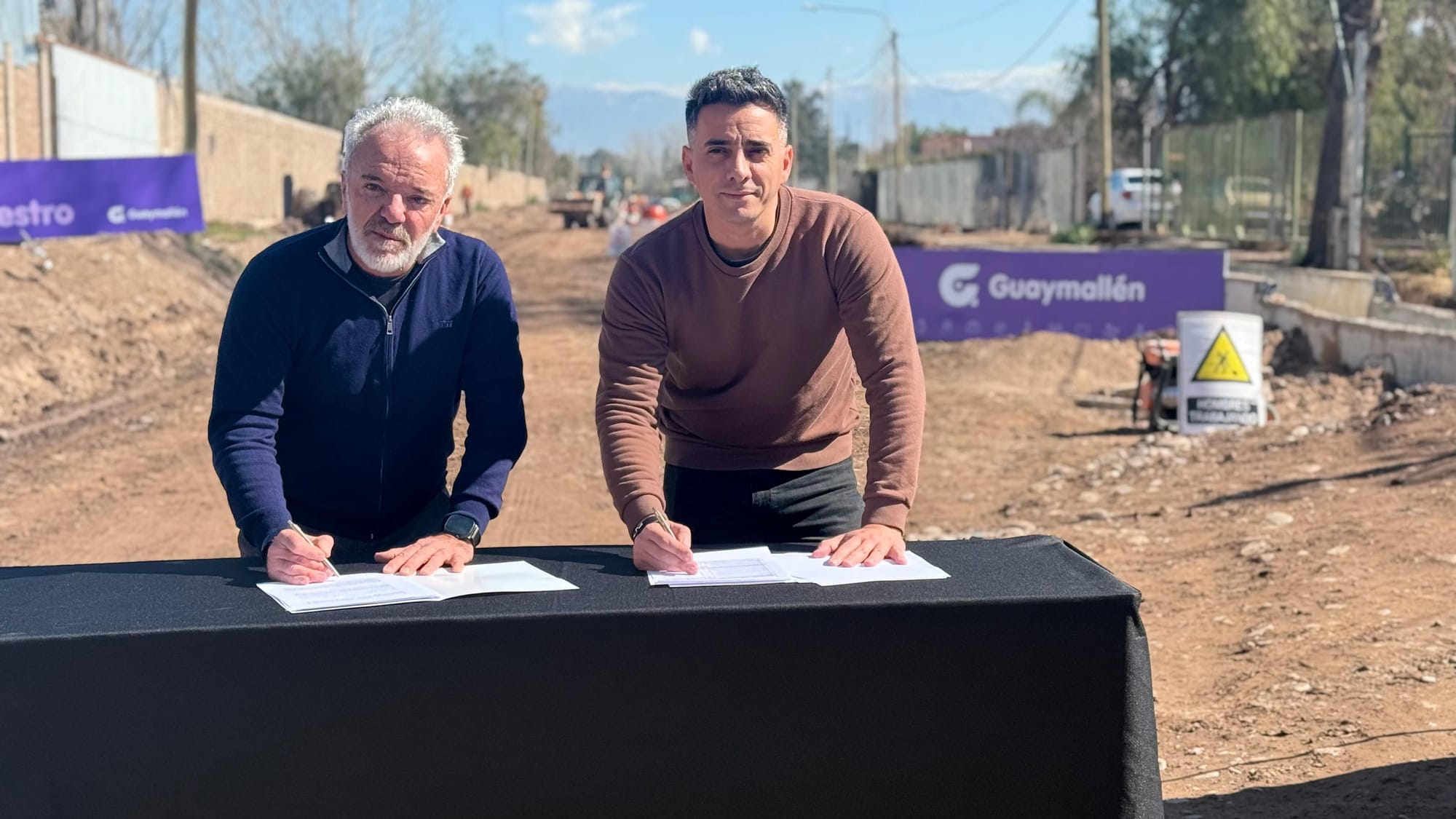 Guaymallén y Aysam sellan convenios para obras, estratégicas de saneamiento y recuperación urbana.