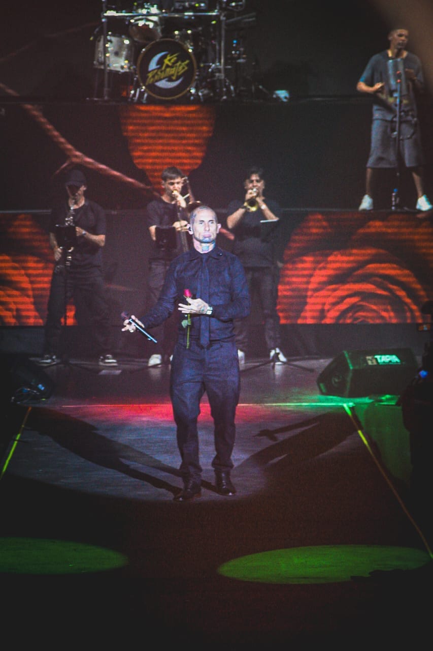 Ke Personajes hizo vibrar el Arena Maipú con un show cargado de emoción y ritmo