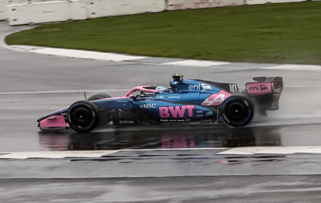 ¡A la pista! Colapinto y Alpine estrenaron el nuevo A526 en un Silverstone pasado por agua