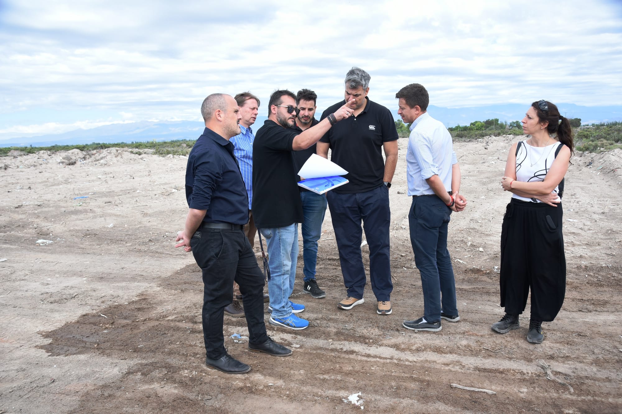 Dieciocho empresas visitaron el predio en el que se construirá el Parque Solar Guaymallén