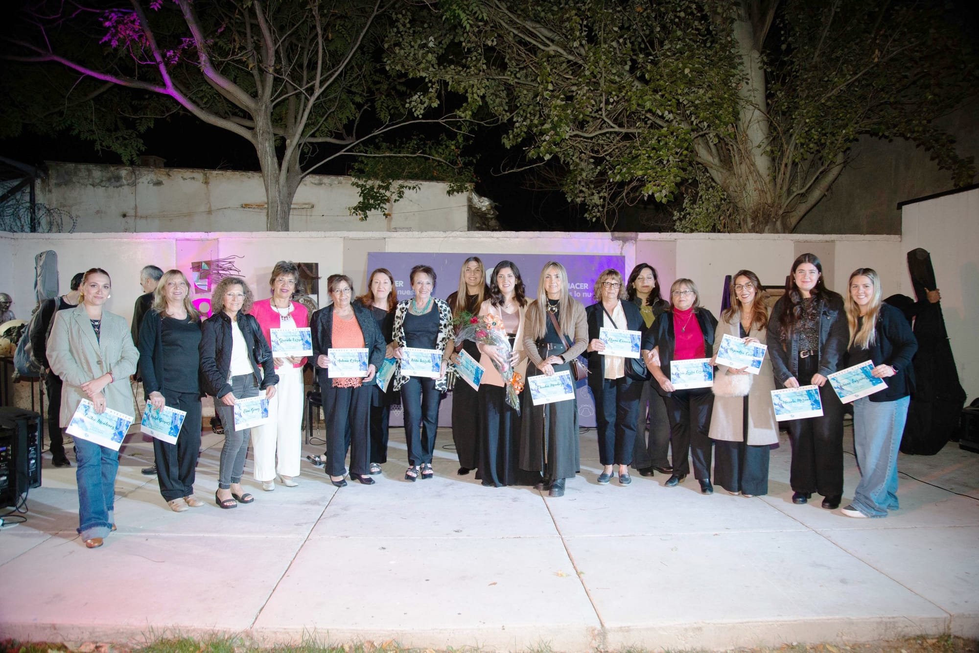 Las alumnas del taller Manresa Atelier exponen sus pinturas en Salas de Arte Libertad