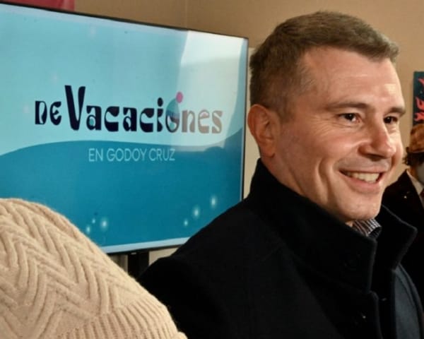 El intendente de Godoy Cruz, Costarelli presentó una agenda de invierno recargada