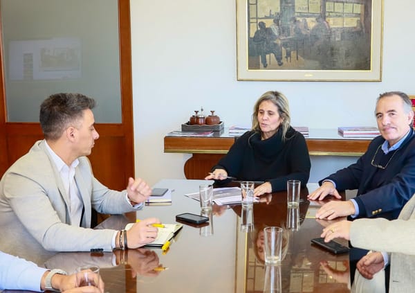 Guaymallén se posiciona para las grandes inversiones: Calvente mantuvo reuniones clave con el intendente de 3 de Febrero, partido en el que se instalará Mercado Libre
