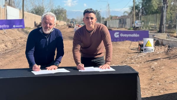 Guaymallén y Aysam sellan convenios para obras, estratégicas de saneamiento y recuperación urbana.