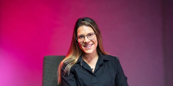 La psicóloga que la rompe en You Tube: cómo ayuda a las personas estando a kilómetros de distancia