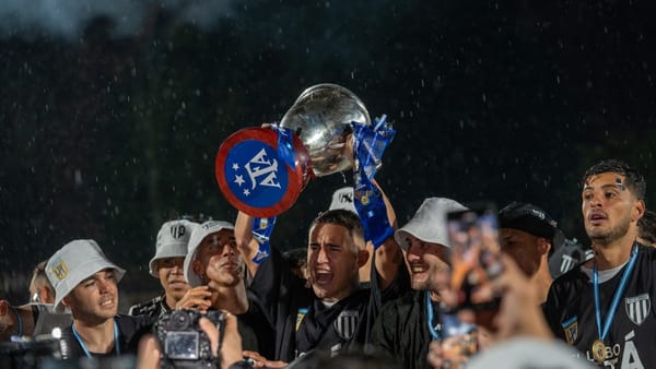 Gimnasia, el campeón que se vistió de gloria bajo el diluvio: ahora Mendoza es de primera