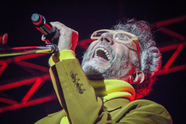 Fito páez vuelve a la tierra del sol y el vino con su tour más íntimo y eléctrico
