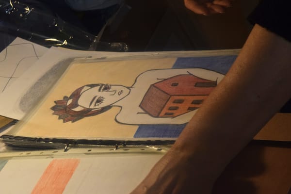 Donde la plástica, el dibujo y la pintura se unen para dar origen a un  universo de colores y emociones: conocé a Nadia Rojas